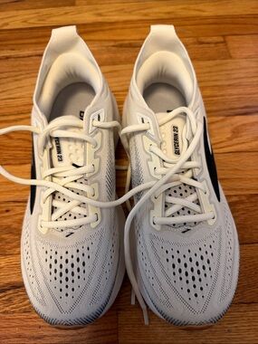 Women’s brook Running Shoes